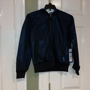 iXtreme Boys' Hooded Mesh Bomber size 10/12 zip close and zip pocket